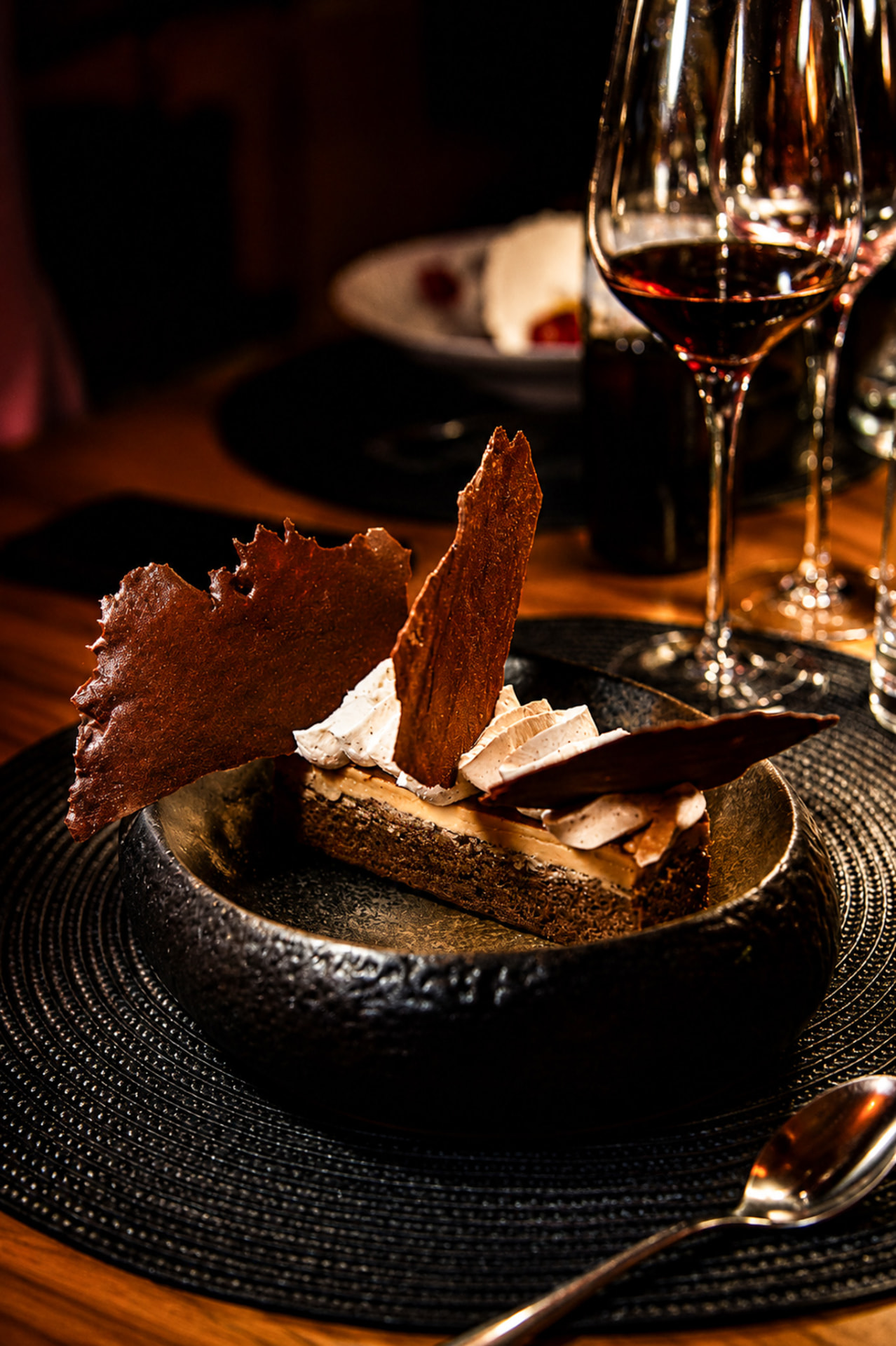 Dessert au chocolat et éclats croustillants